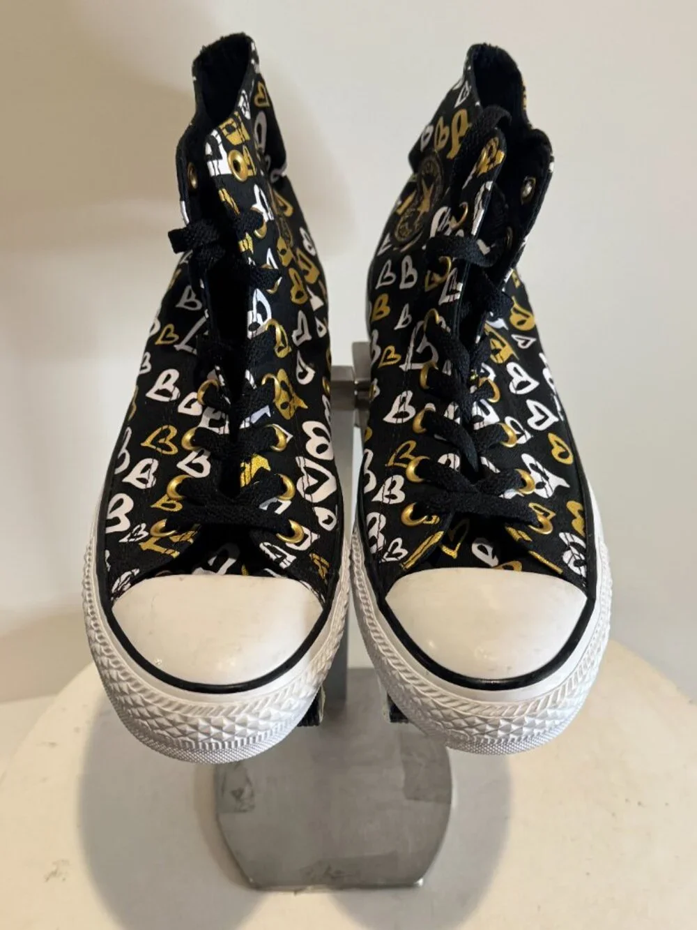 Converse All Star Hi Top Gold & White Heart Sneakers Size 10 Brand New